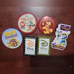 Disney pins